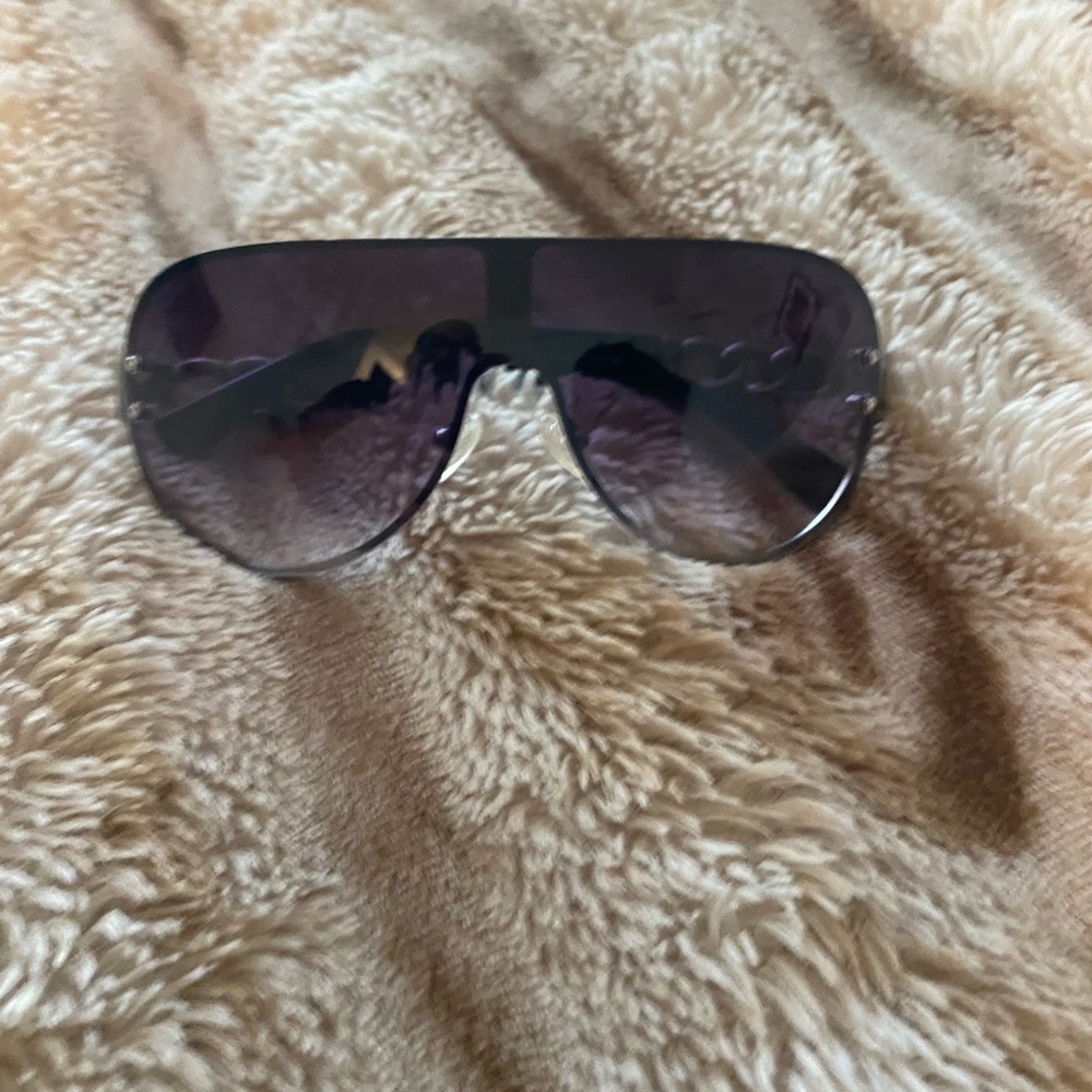 Guess Stylish Black Sunglasses new